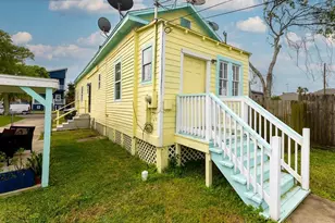 4124 Ave M 1/2, Galveston, TX 77550 - Photo 5