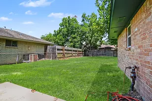 10323 Kirkwren Dr, Houston, TX 77089 - Photo 17