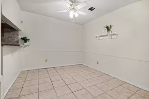 10323 Kirkwren Dr, Houston, TX 77089 - Photo 9