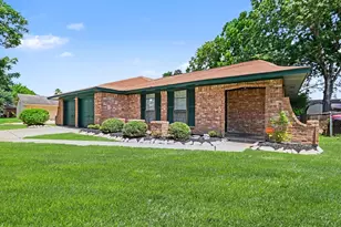 10323 Kirkwren Dr, Houston, TX 77089 - Photo 3