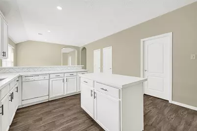 2518 Forge Creek Road, Houston, TX 77067 - Photo 9