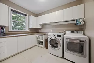 863 W 42nd St, Houston, TX 77018 - Photo 35