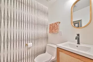 412 Sue St, Houston, TX 77009 - Photo 9
