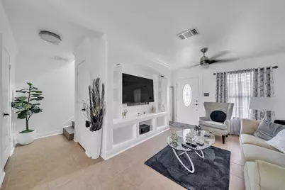 10718 Judie Allen, San Antonio, TX 78254 - Photo 3
