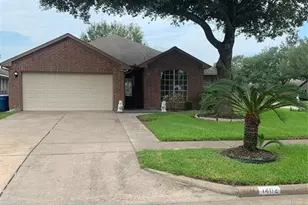 1402 Township Ct, Rosenberg, TX 77471 - Photo 9