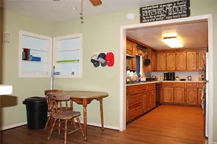 216 Robson St, Columbus, TX 78934 - Photo 7