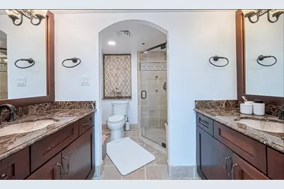 3525 Sage Road #1517, Houston, TX 77056 - Photo 19