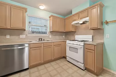 11034 Knobbley Oak Court, Houston, TX 77065 - Photo 17