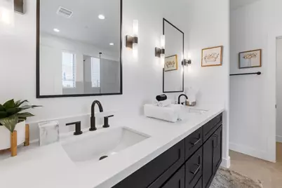 3415 Baer Street, Houston, TX 77020 - Photo 9