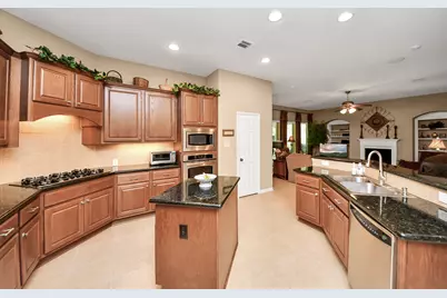 25504 Polaris Creek Drive, Porter, TX 77365 - Photo 9