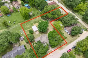 6111 Dubose St, Wallis, TX 77485 - Photo 1