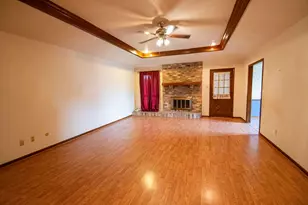 1203 Briarmeadow Dr, Beaumont, TX 77706 - Photo 3