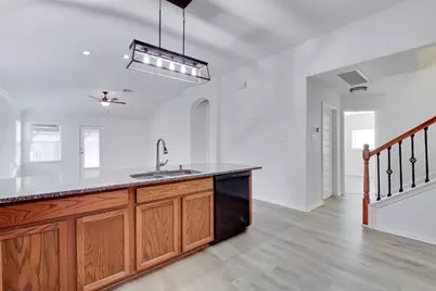 2410 Lakecrest Town Drive, Katy, TX 77493 - Photo 9