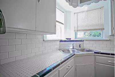 5218 Avenue P #4, Galveston, TX 77551 - Photo 9