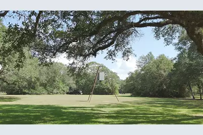 406 Wilson Creek, Bay City, TX 77440 - Photo 9