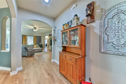 814 Fairway Drive, La Porte, TX 77571 - Photo 9