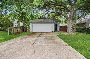 4811 Hawthorne St, Pasadena, TX 77586 - Photo 1