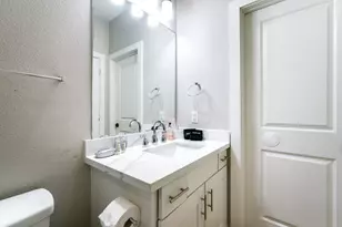 1205 Detering St, Houston, TX 77007 - Photo 13