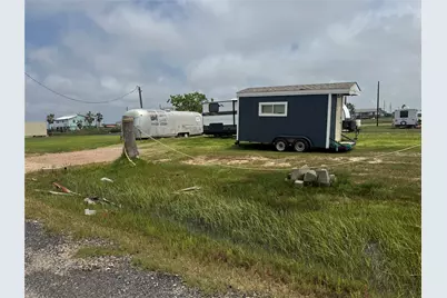 1214 N Tinkle Lane, Crystal Beach, TX 77650 - Photo 9