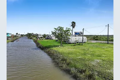 1214 N Tinkle Lane, Crystal Beach, TX 77650 - Photo 1