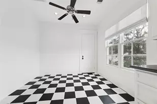 1819 Banks St, Houston, TX 77098 - Photo 35