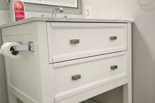 8718 Victorian Village Dr, Houston, TX 77071 - Photo 7