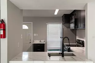 8718 Victorian Village Dr, Houston, TX 77071 - Photo 17