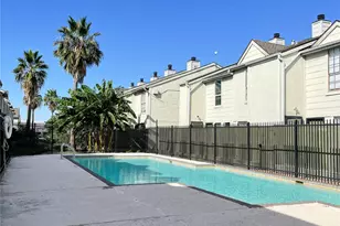 8718 Victorian Village Dr, Houston, TX 77071 - Photo 25