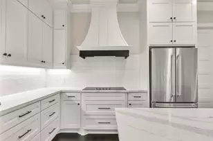 1736 Blanco Bend Dr, College Station, TX 77845 - Photo 11