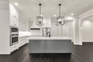 1736 Blanco Bend Dr, College Station, TX 77845 - Photo 3