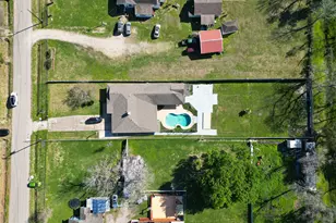 13902 Ambrose St, Houston, TX 77045 - Photo 41