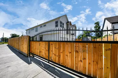 4129 E Toliver Street, Houston, TX 77016 - Photo 33