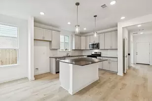 18106 Zemira Ln, Tomball, TX 77377 - Photo 5