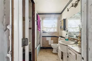 316 S 4th St, Nederland, TX 77627 - Photo 17