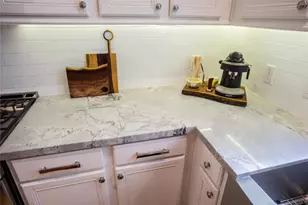 1611 McDonald St, Houston, TX 77007 - Photo 7