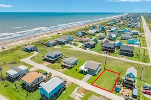 000 Nesmith Pl, Surfside Beach, TX 77541 - Photo 1