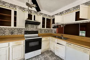 17758 Kings Park Ln, Houston, TX 77058 - Photo 5