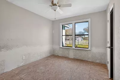 712 E Peach Street, Angleton, TX 77515 - Photo 9