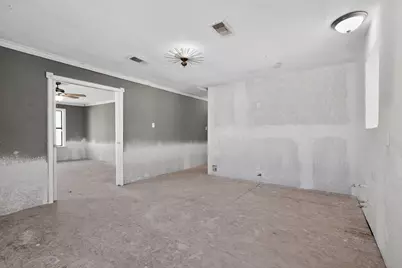 712 E Peach Street, Angleton, TX 77515 - Photo 23