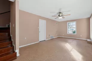 712 E Peach St, Angleton, TX 77515 - Photo 17