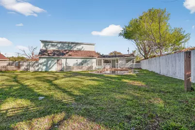 712 E Peach Street, Angleton, TX 77515 - Photo 3