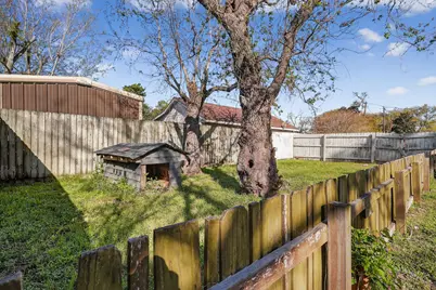 712 E Peach Street, Angleton, TX 77515 - Photo 41
