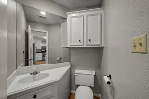 4 Waters Edge St, Conroe, TX 77356 - Photo 15