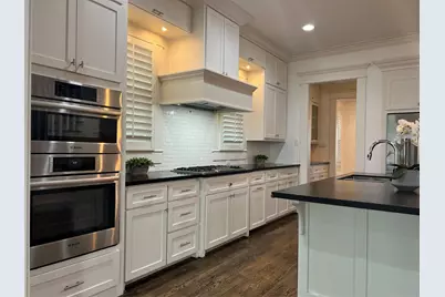 216 W 24th Street, Houston, TX 77008 - Photo 9