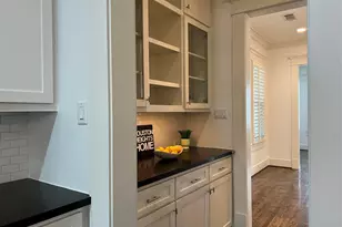 216 W 24th St, Houston, TX 77008 - Photo 3