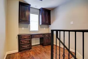 923 Birdsall St, Houston, TX 77007 - Photo 11