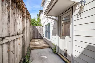 1707 Redwing Cove Dr, Houston, TX 77009 - Photo 19