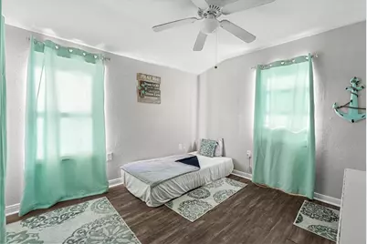 711 10th Street, Dickinson, TX 77539 - Photo 13