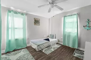 711 10th St, Dickinson, TX 77539 - Photo 13
