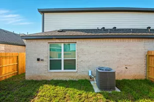 1794 N Peach Crk Dr, Dayton, TX 77535 - Photo 5